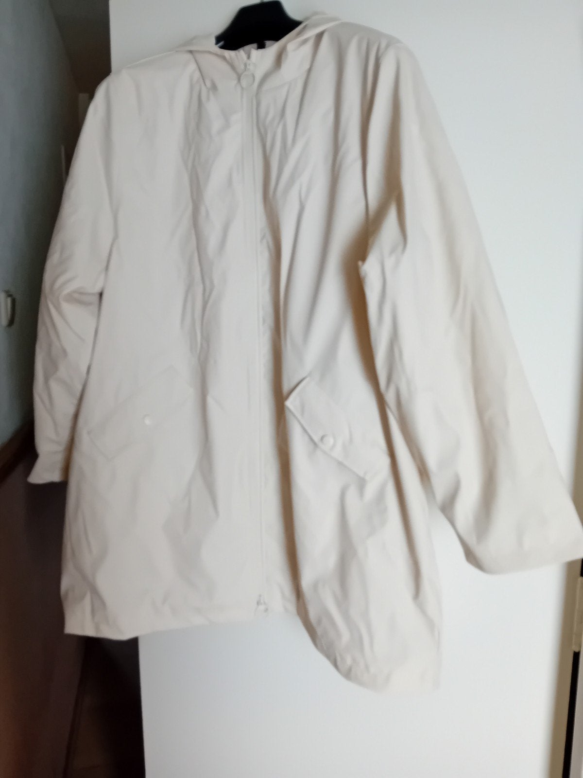 Lichtbeige winterjas met teddy voering, maat 46-48, Ophalen, Beige, Maat 46/48 (XL) of groter, Onbekend