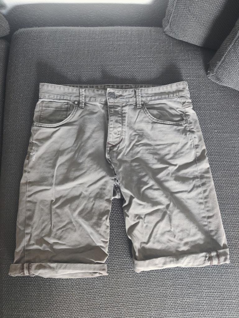 Madness by Silver Creek korte broek L - Grijs, Kleding | Heren, Overige jeansmaten, Ophalen of Verzenden, Madness by Silver Creek