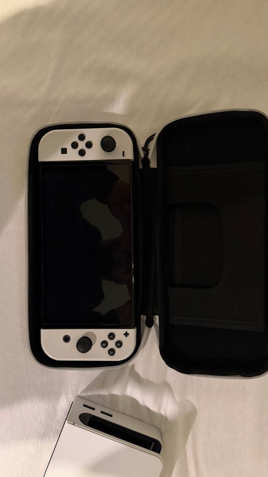 Nintendo Switch OLED + Minecraft + Hoesje - Zeer Goede Staat, Met games, Met 2 controllers, Zo goed als nieuw, Switch OLED