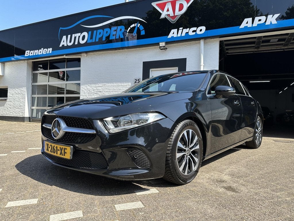 Mercedes-Benz A-klasse 180 Premium /CC/Camera/Navi/All seaso, Auto's, Voorwielaandrijving, 136 pk, Gebruikt, 4 cilinders