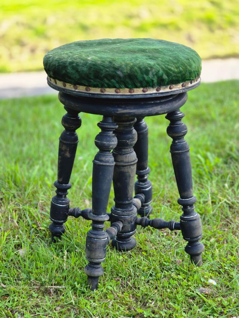 Oude, antieke pianokruk uit Frankrijk brocante, Ophalen of Verzenden