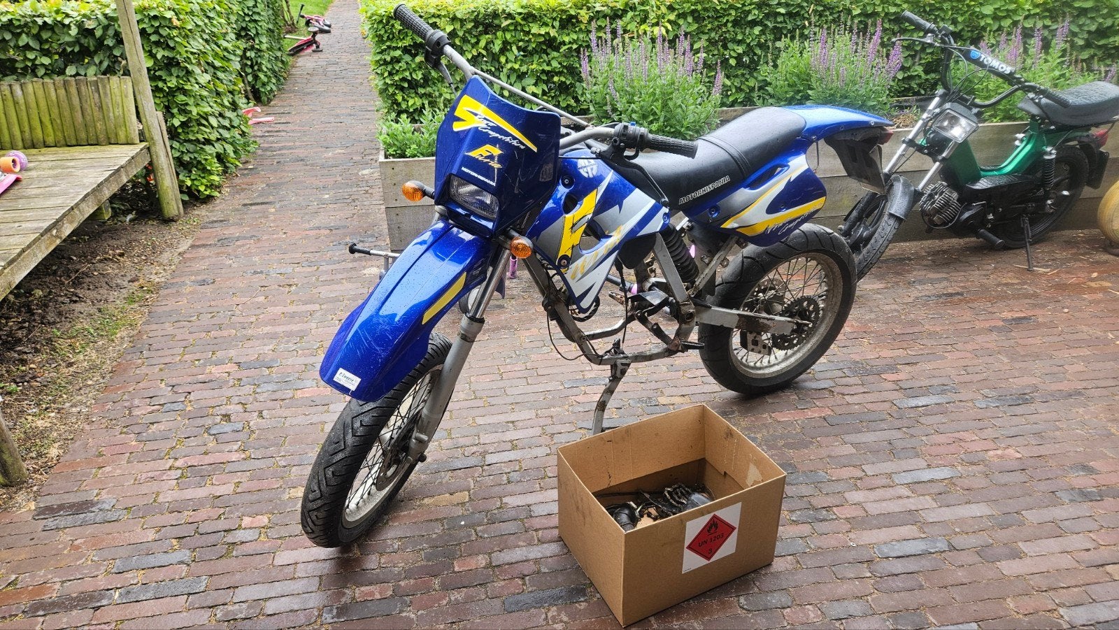 Motorhispania schakelbrommer., 6 versnellingen, Gebruikt, 50 cc, Ophalen