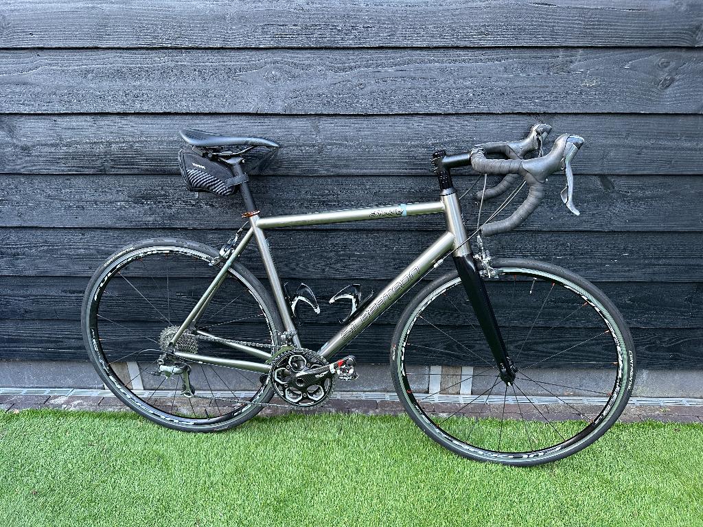 Titanium race fiets van het merk Gilbertson incl Wahoo, Fietsen en Brommers, 26 inch, Heren, Aluminium, Zo goed als nieuw
