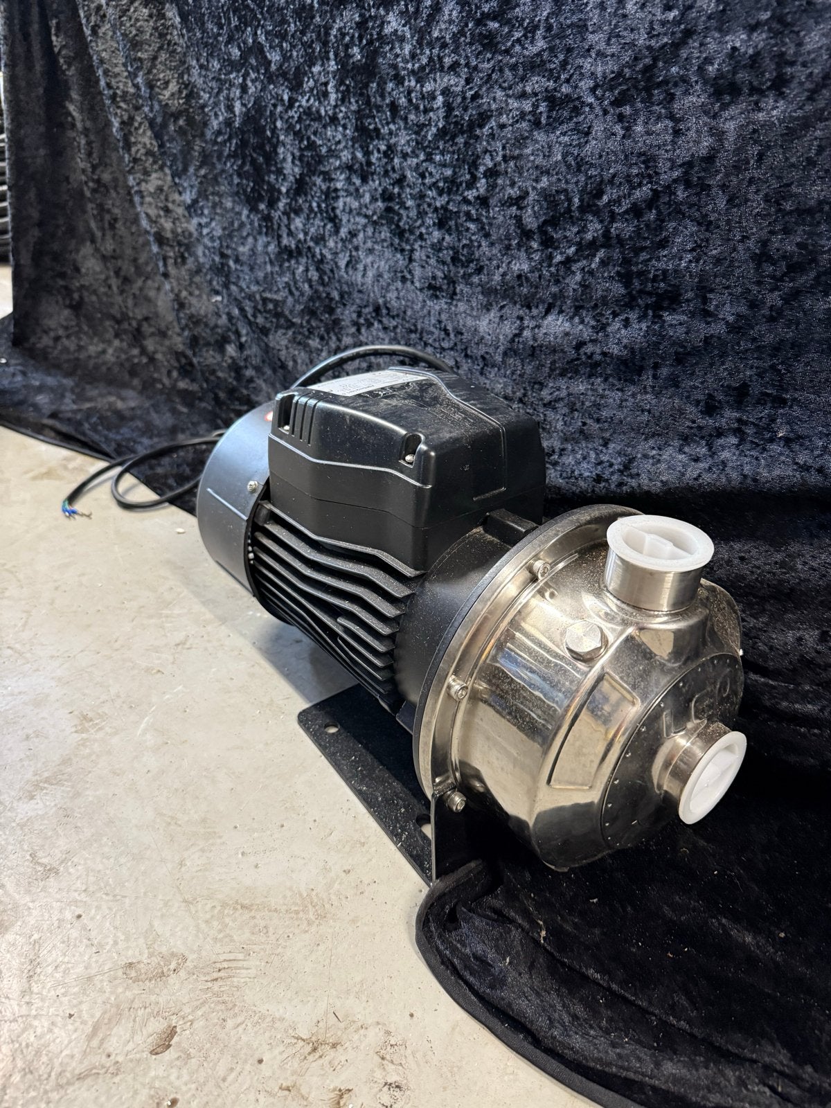 LEO AMSm210/1.5 RVS Centrifugaalpomp - 1.5 kW, Tuin en Terras, Waterpompen, Ophalen of Verzenden, Gebruikt, Elektrisch, Beregeningspomp
