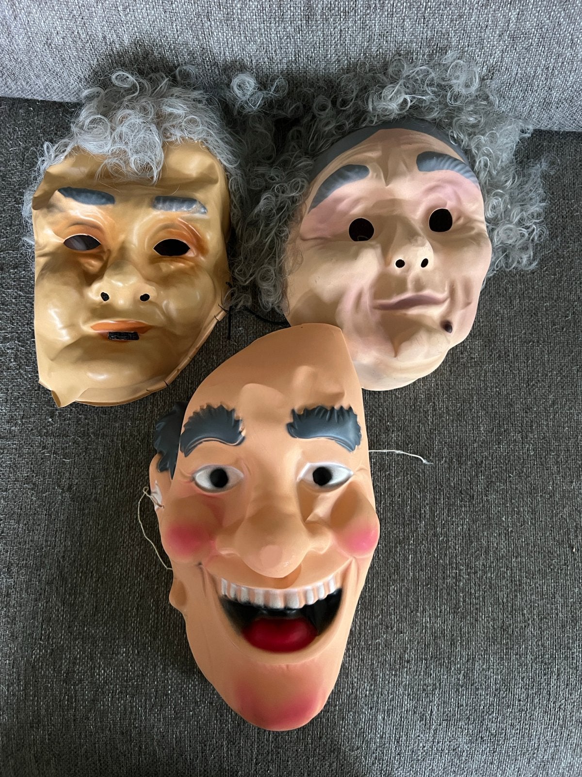 3 maskers - 2 Sarah en 1 Abraham, Hobby en Vrije tijd, Ophalen, Gebruikt, Feestartikel, Carnaval