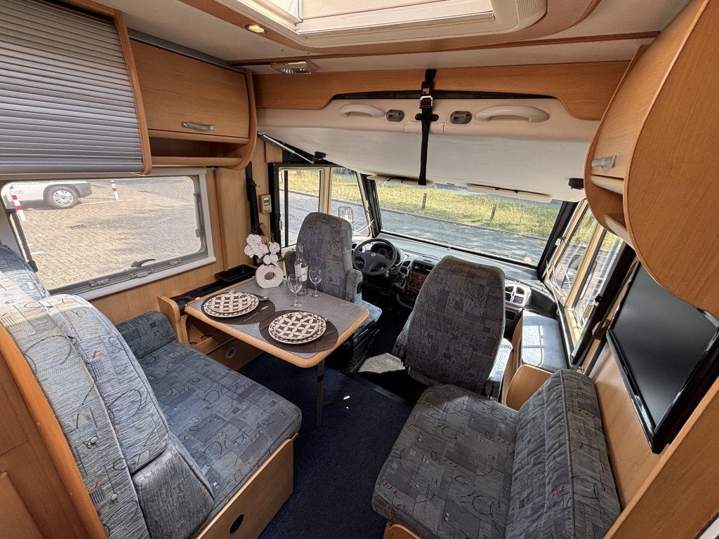 Caravans And Camping Tec