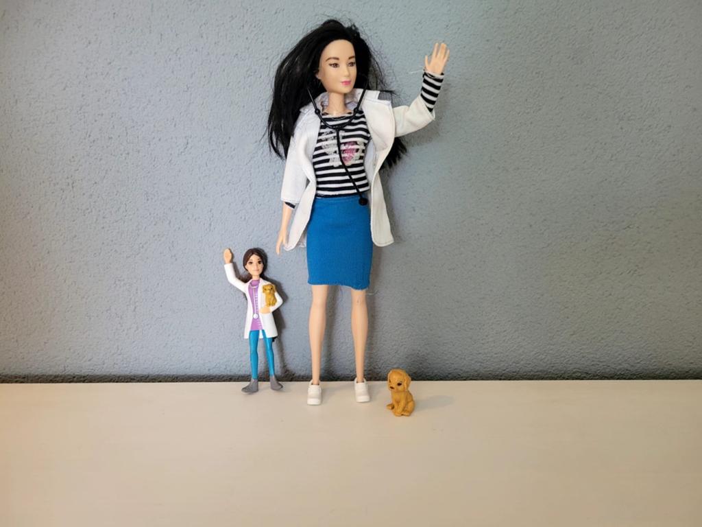 Dierenarts Barbie met hondje en Mini-Me, Ophalen of Verzenden
