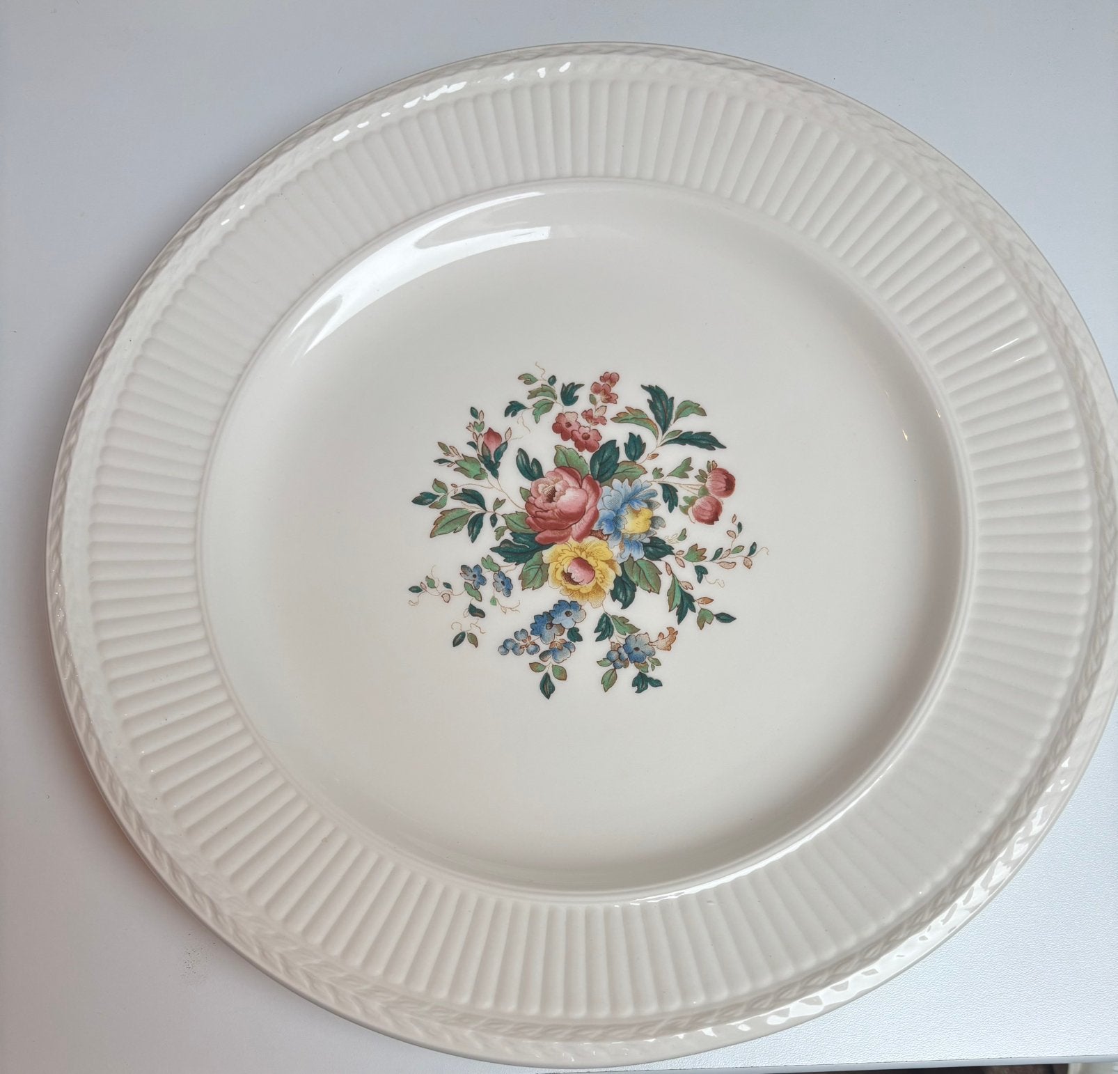 Wedgwood Conway Set taartschaal (33 cm.) + 12 taartbordjes, Ophalen of Verzenden, Zo goed als nieuw, Bord(en), Overige stijlen