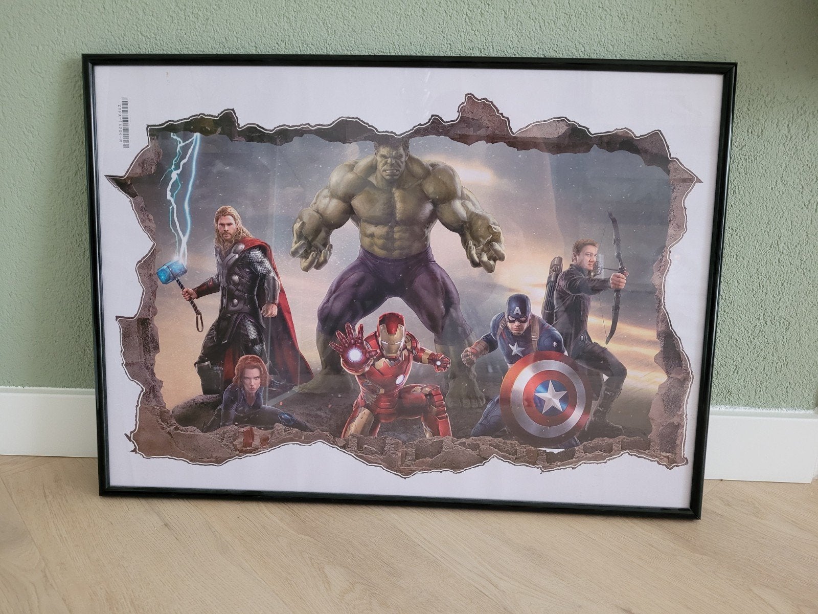 Marvel Avengers Poster met Zwarte Lijst - 70x50 cm, Ophalen of Verzenden, Gebruikt, 50 tot 75 cm, Foto of Poster