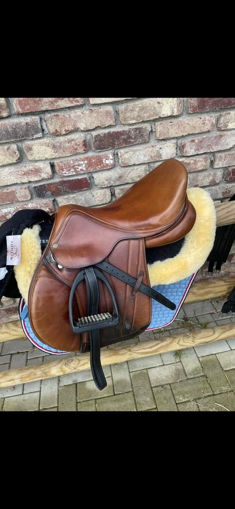 Bruin springzadel, Ophalen of Verzenden, Zo goed als nieuw
