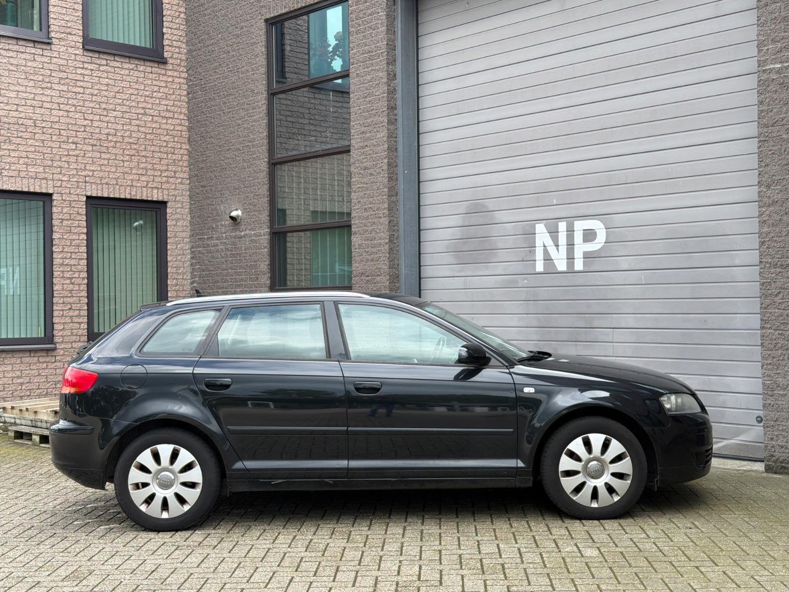 Audi A3 Sportback 1.4 TFSI Attraction Business | Navi | Auto, Auto's, Voorwielaandrijving, Gebruikt, 4 cilinders, Zwart