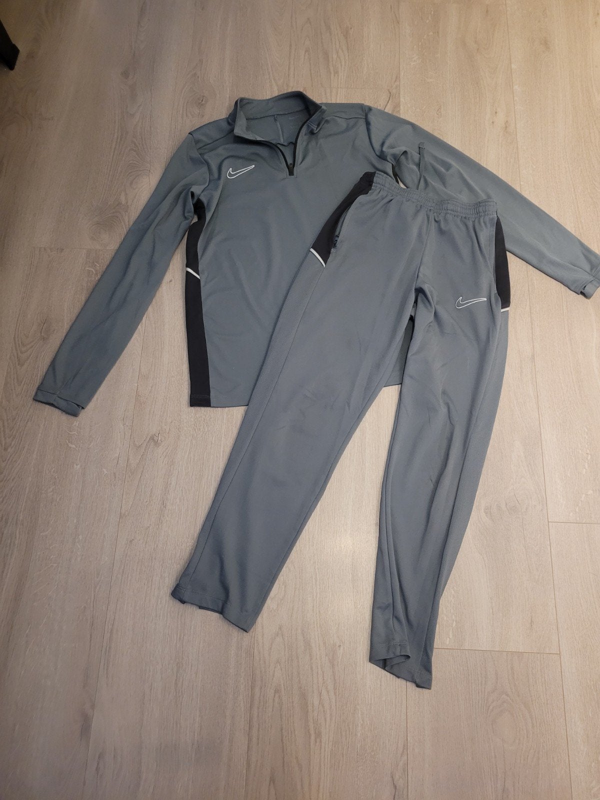 Nike Dry-Fit Trainingspak - Goede Staat - Maat 170-176, Kleding | Heren, Ophalen of Verzenden
