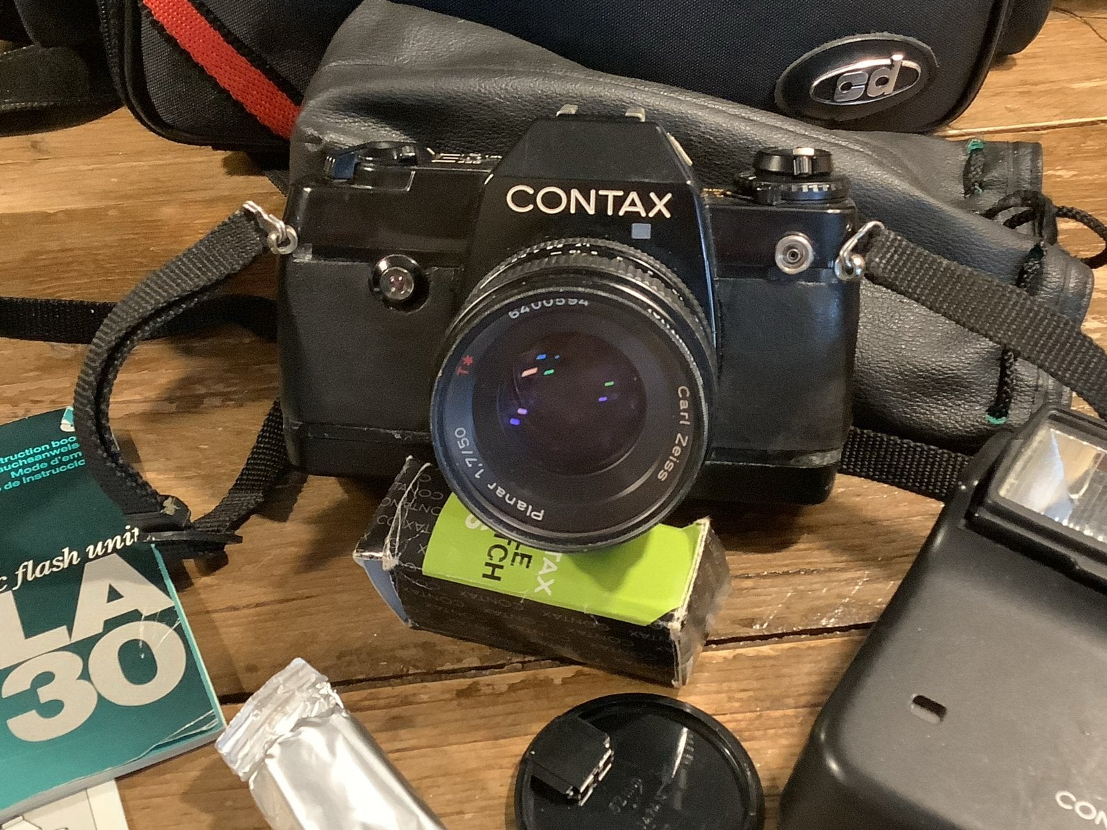 Contax Spiegelreflex Camera met Mooie Lenzen en Gebruiksaanw, Audio, Tv en Foto, Fotocamera's Analoog, Ophalen of Verzenden, Gebruikt