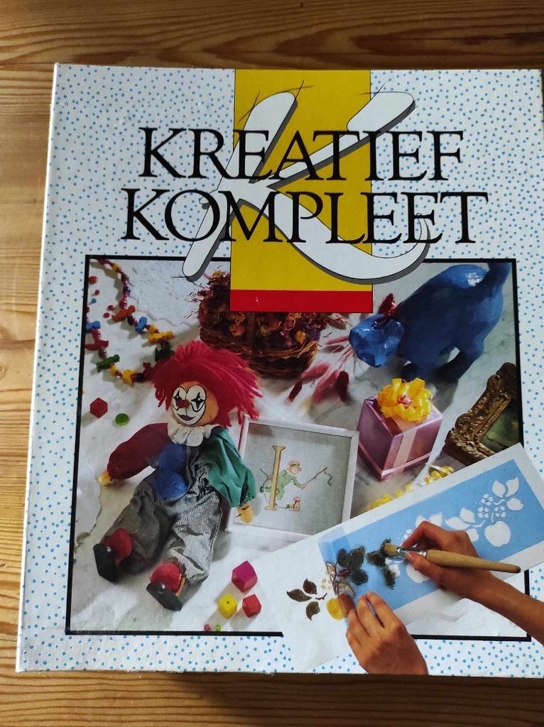 De Agostini Kreatief Kompleet map met 18 delen, Ophalen of Verzenden, Zo goed als nieuw, Scrapbooking en Knutselen