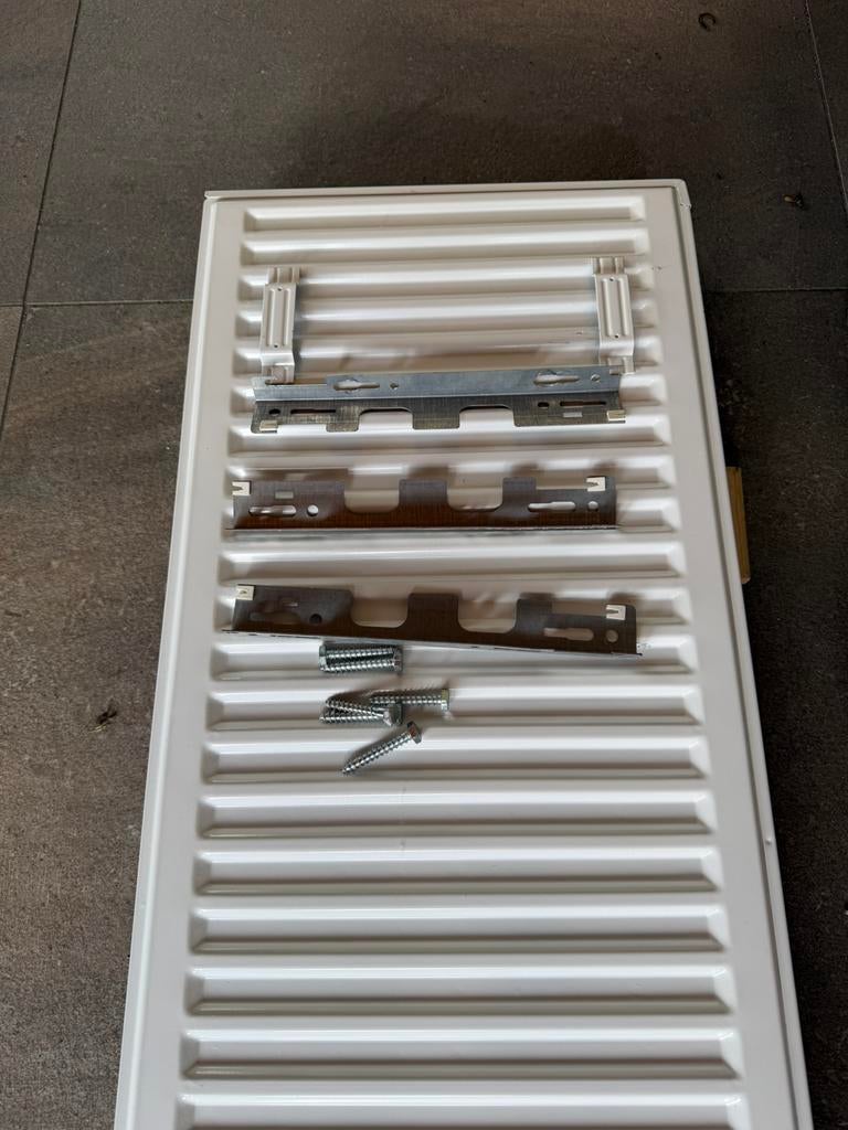 Dubbele radiator 300 x 50, Doe-het-zelf en Verbouw, Verwarming en Radiatoren, Ophalen, 30 tot 80 cm, Radiator, 150 cm of meer