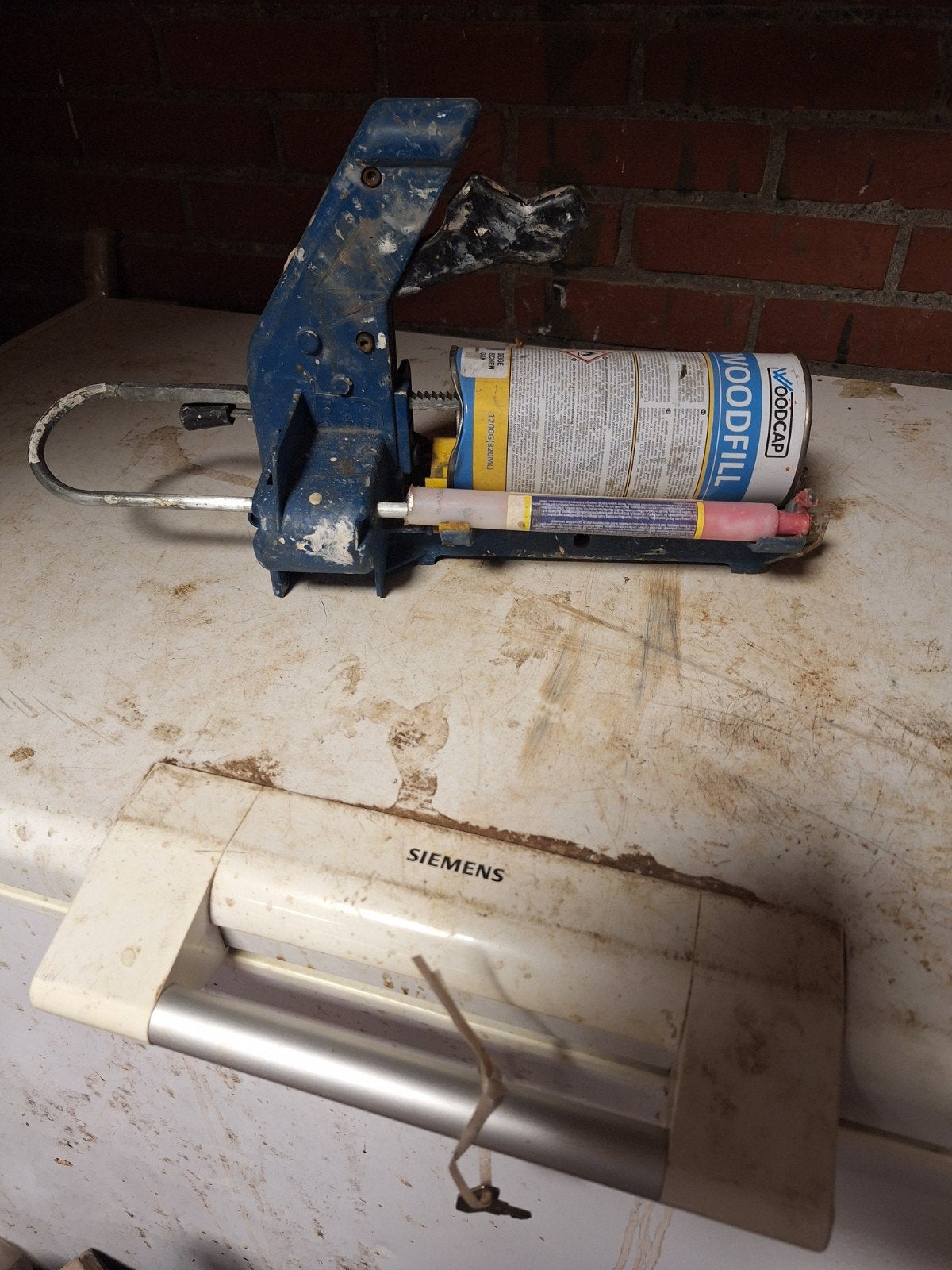 Kitspuit met Woodfill bus - Gebruikt, Doe-het-zelf en Verbouw, Gereedschap | Handgereedschap, Ophalen of Verzenden, Gebruikt, Kitspuit
