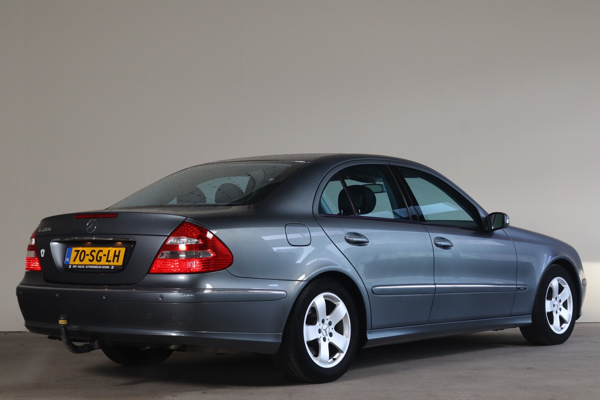 Mercedes-Benz E-Klasse 280 Avantgarde NL-Auto! ZEER NETTE AU, Auto's, Automaat, Gebruikt, Leder en Stof, Bedrijf