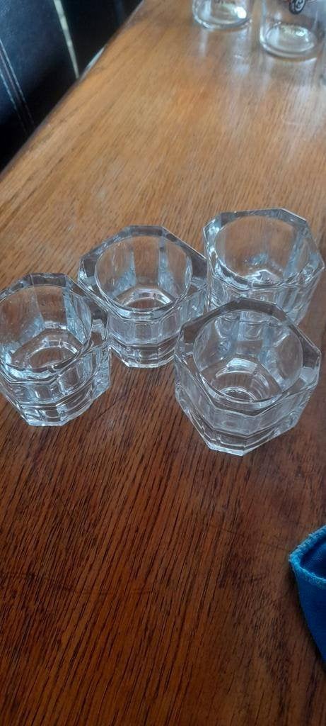 4 glazen eier dopjes, Ophalen of Verzenden, Glas, Overige stijlen, Glas of Glazen