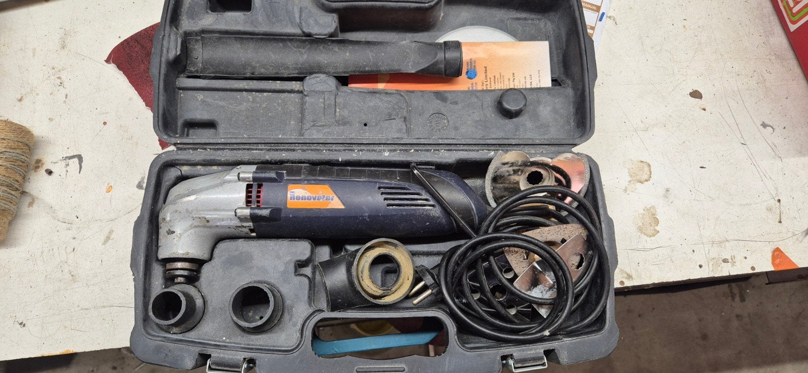The Renovator Multitool met accessoires en koffer, Ophalen of Verzenden, Gebruikt, Multitool, Overige merken
