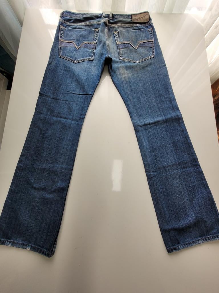 CLASSIC DIESEL ZATINY REGULAR BOOTCUT JEANS SIZE 32/30!!, Kleding | Heren, Spijkerbroeken en Jeans, Ophalen of Verzenden, Zo goed als nieuw