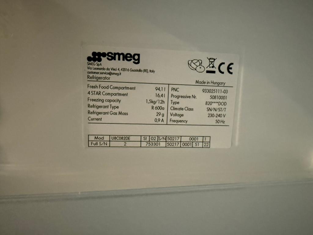 Smeg Koelkast met Vriesvak - Compact en Efficiënt, Witgoed en Apparatuur, Koelkasten en IJskasten, 75 tot 100 liter, Zo goed als nieuw