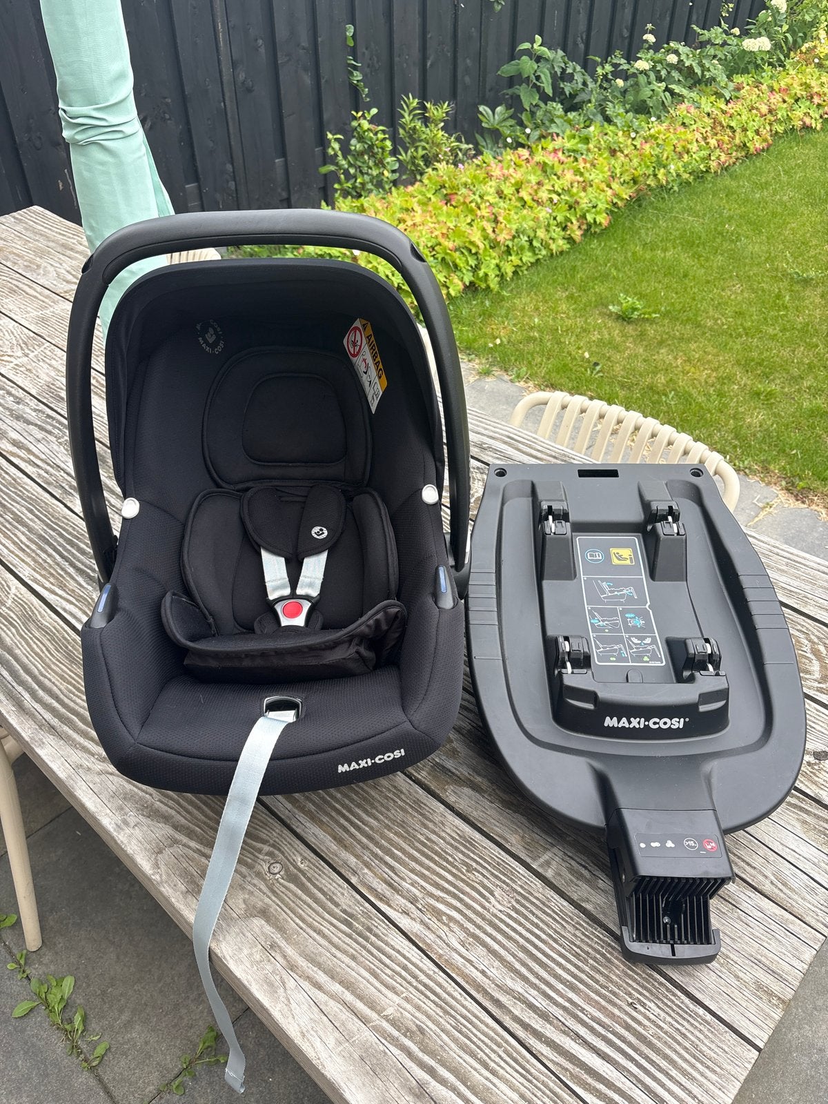 Maxi-Cosi met babyinzet, zonnekap en Isofix base, Ophalen, Gebruikt, Isofix, 0 t/m 13 kg
