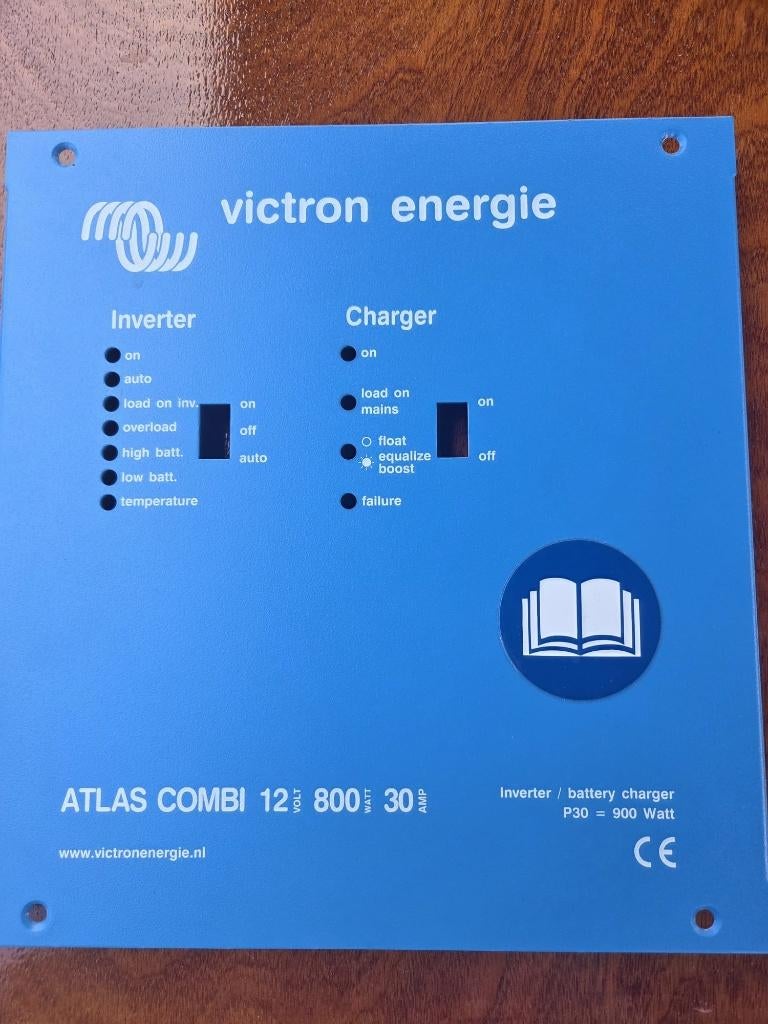 Omvormer/lader Combi Victron Atlas 12 V / 800 Watt / 30 Amp, Ophalen, Gebruikt, Motor en Techniek