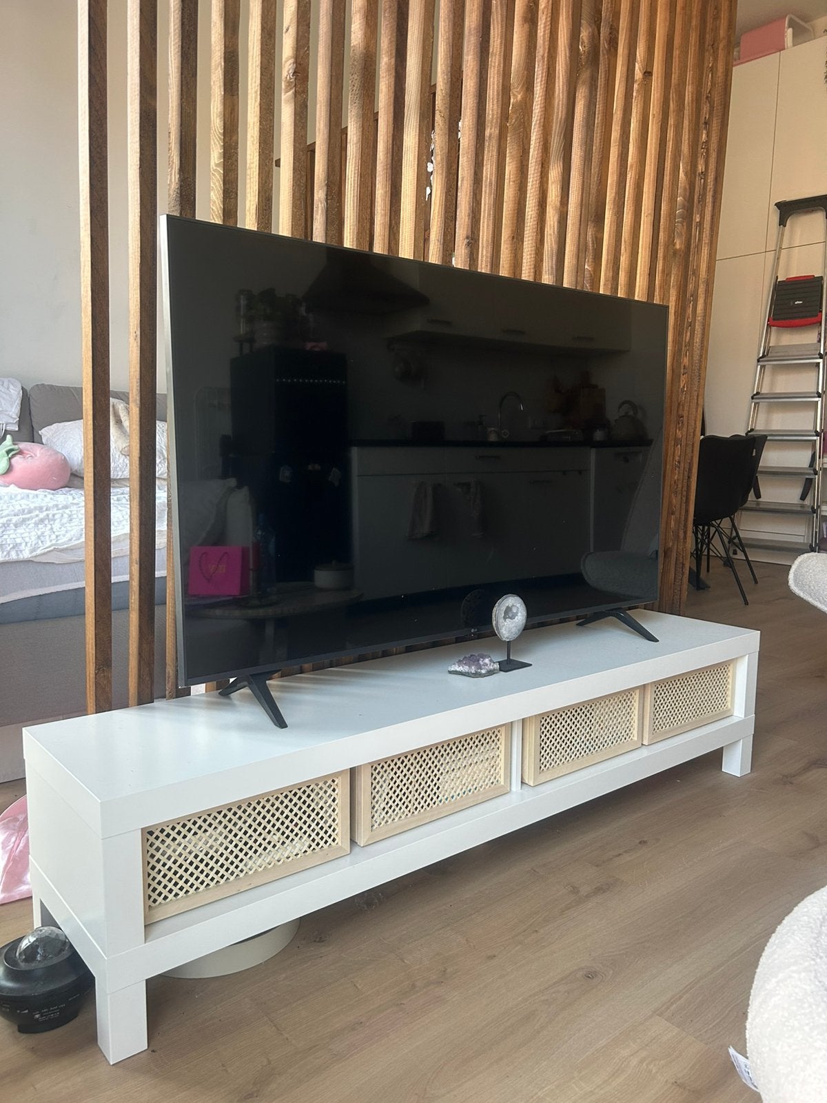 Tv kastje wit, Ophalen, 150 tot 200 cm, Zo goed als nieuw, Minder dan 100 cm