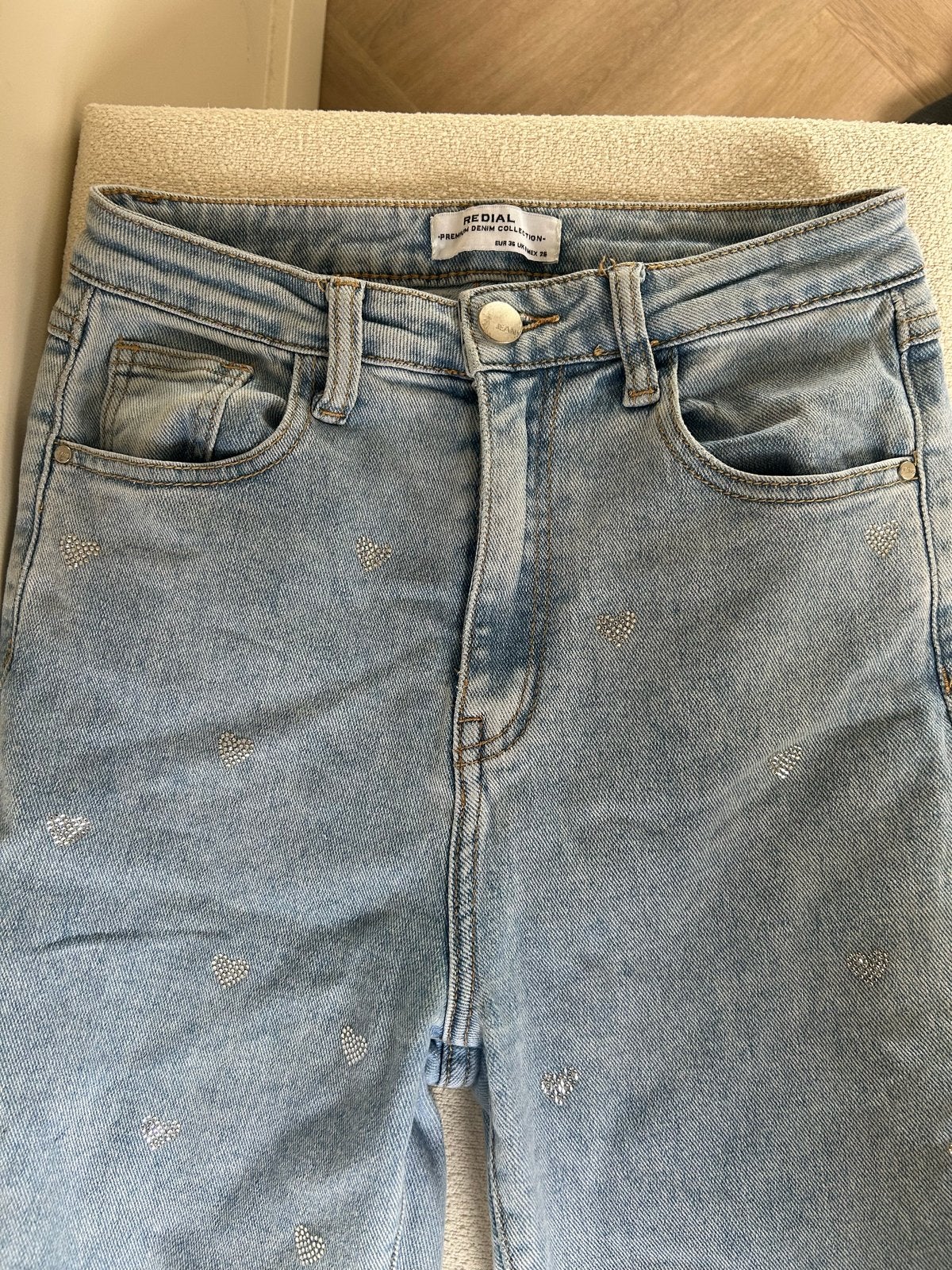 Redial Jeans met hartjes - maat S, Ophalen of Verzenden, Zo goed als nieuw, Blauw, W28 - W29 (confectie 36)