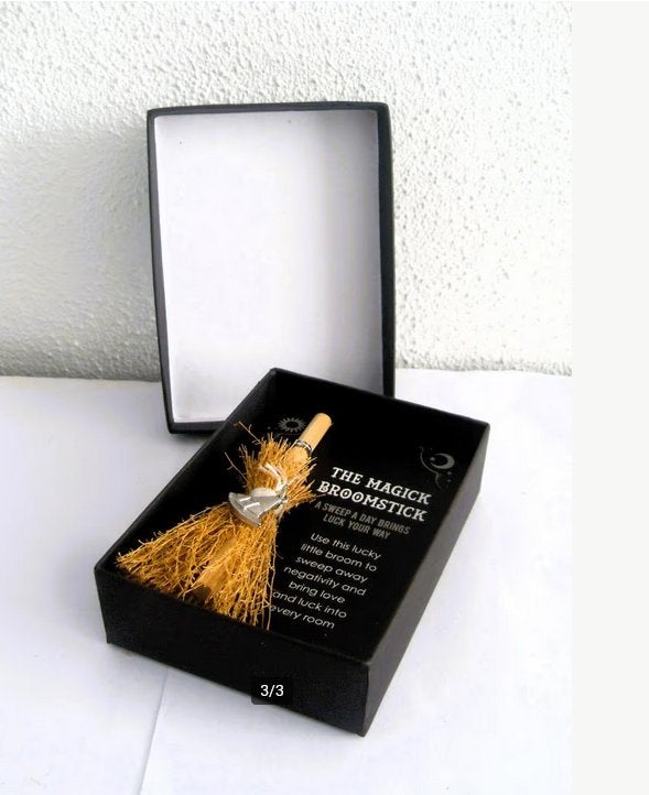 Magic broomstick / spiritueel kado / oppepper / zorgen, Ophalen of Verzenden, Nieuw, Overige typen, Overige