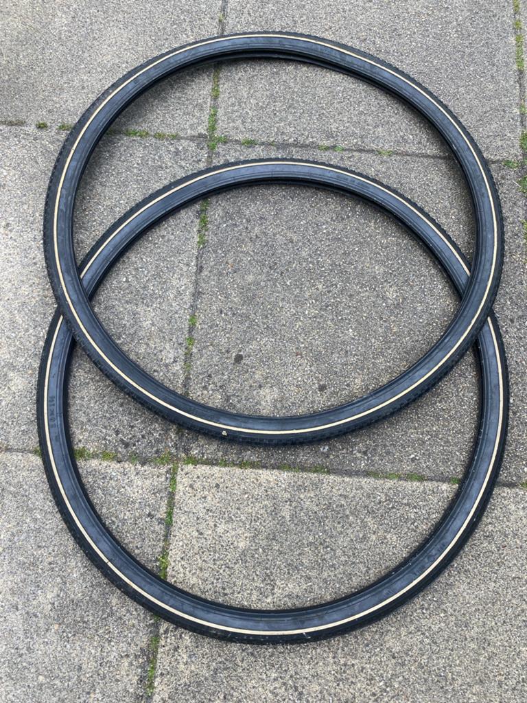 2x Fietsbanden 26 x 1 3/8 en 1x binnenband Schwalbe, Fietsen en Brommers, Band, Ophalen of Verzenden, Zo goed als nieuw, Rubber
