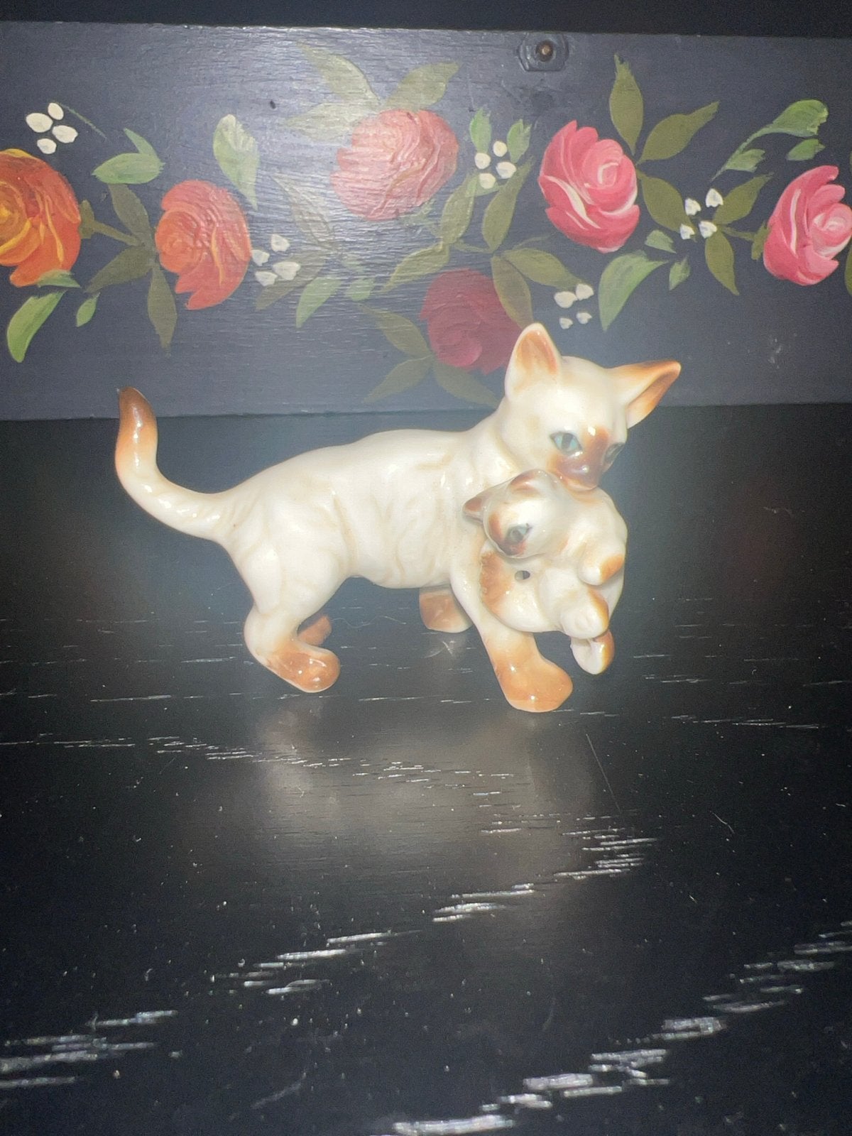Vintage Siamese Kat met Kitten Beeldje Porselein, Ophalen of Verzenden, Gebruikt, Hond of Kat, Beeldje of Figuurtje