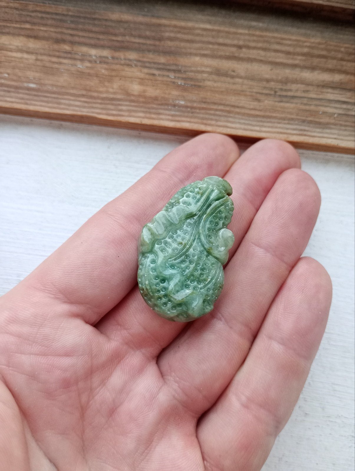 Jadeiet Jade Geluks Kettinghanger met Certificaat, Nieuw, Ophalen of Verzenden, Steen of Mineraal, Bloem of Plant