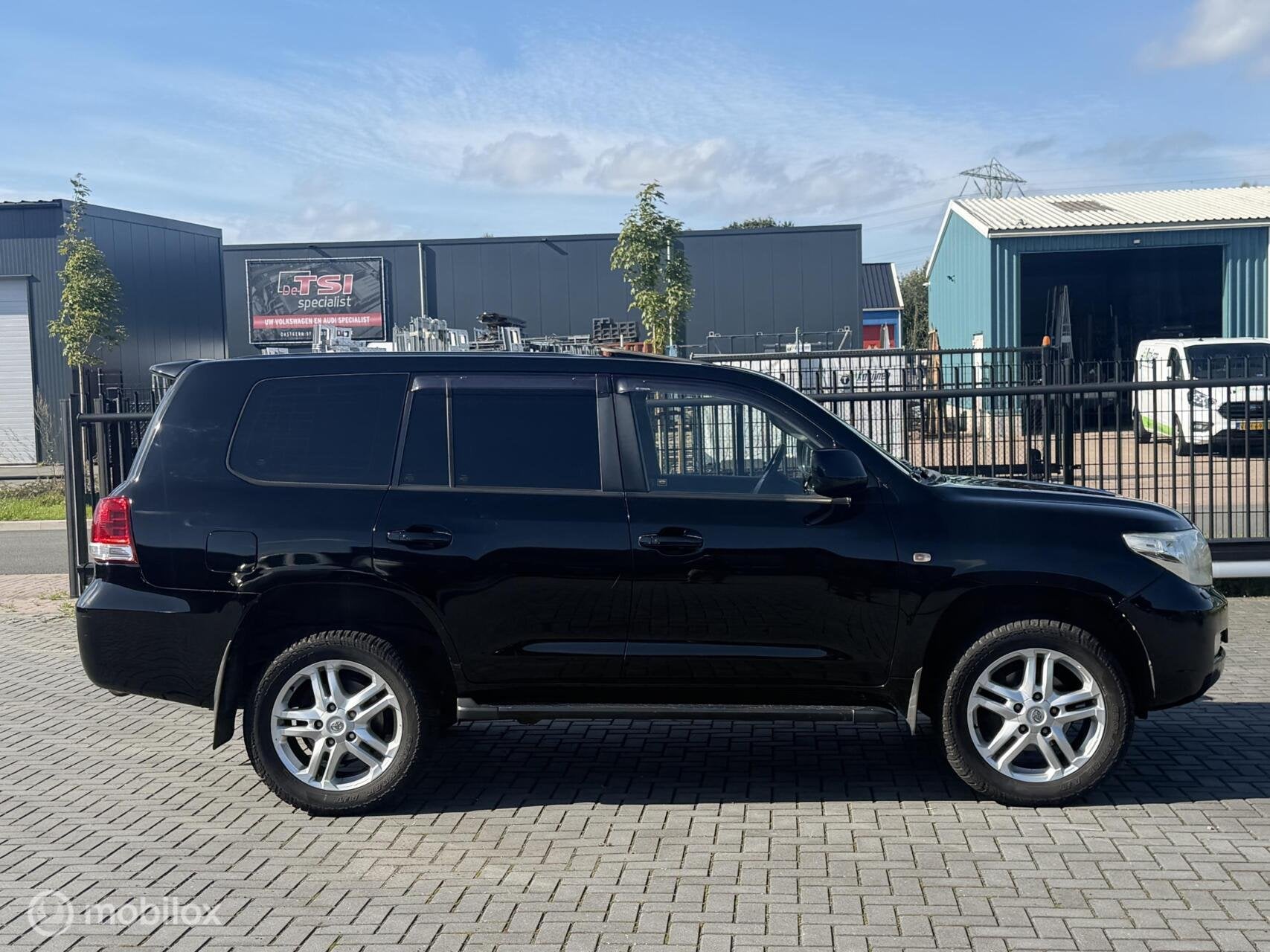 Foto 4 van Toyota LandCruiser V8 4.5 D-4D Executive 7p.