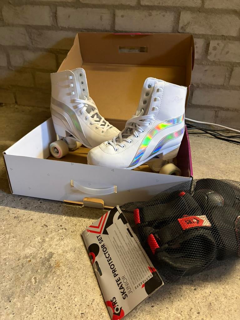 Roller skates voor meisjes + bescherming erbij!, Ophalen, Zo goed als nieuw