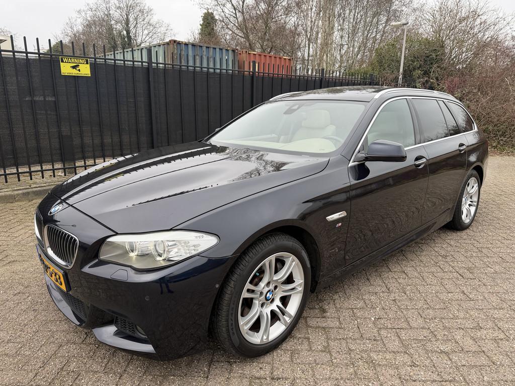 BMW 5 Serie Touring 528i High Executive M Sport Pano/Sportle, Auto's, BMW, Automaat, Euro 5, Achterwielaandrijving, Gebruikt