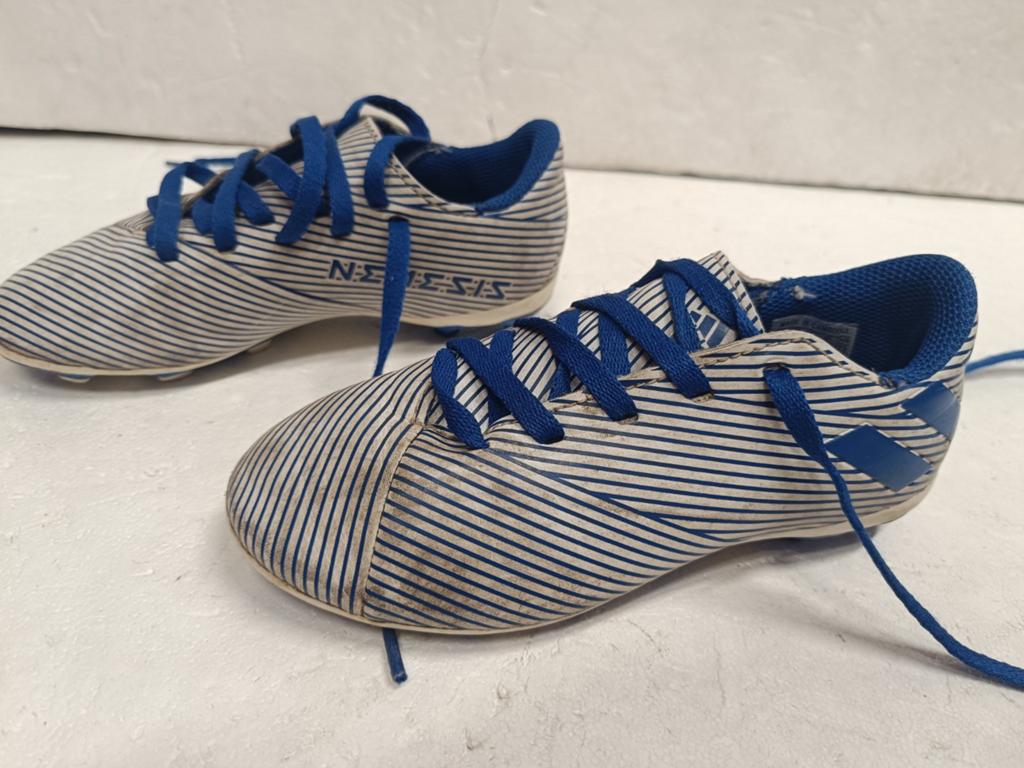 Adidas voetbalschoenen maat 29 (17,5cm), Sport en Fitness, Voetbal, Gebruikt, Ophalen of Verzenden