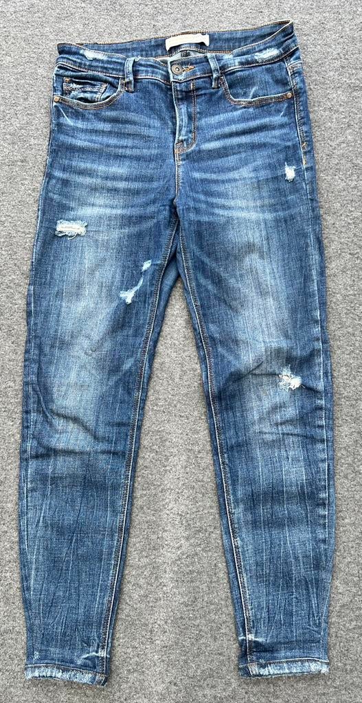 Stradivarius jeans maat M high rise regular – perfecte staat, Kleding | Dames, Spijkerbroeken en Jeans, Ophalen of Verzenden, Zo goed als nieuw