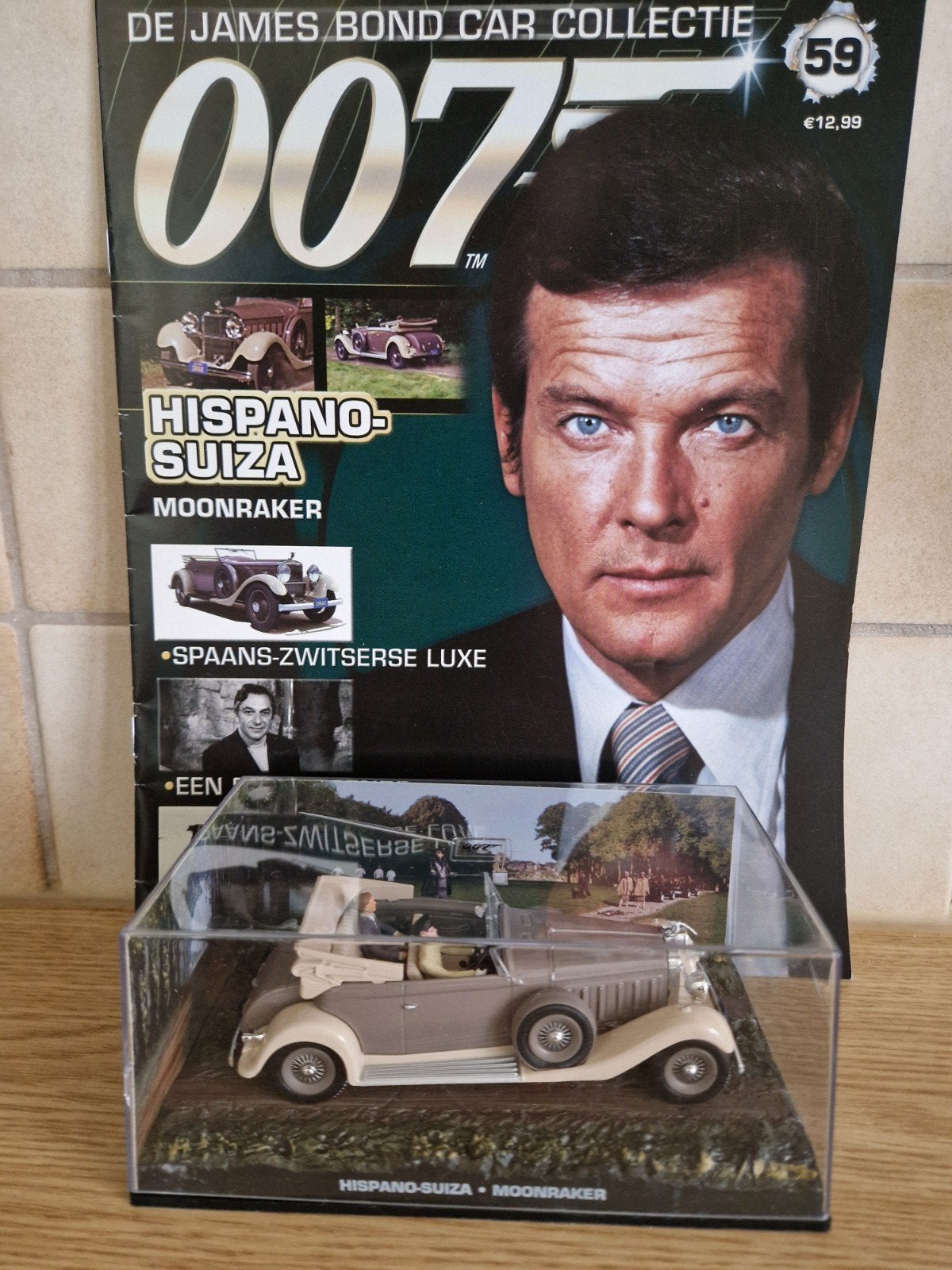 James bond hispano suiza Moonraker boekje, Ophalen of Verzenden, Zo goed als nieuw, Auto, Overige merken