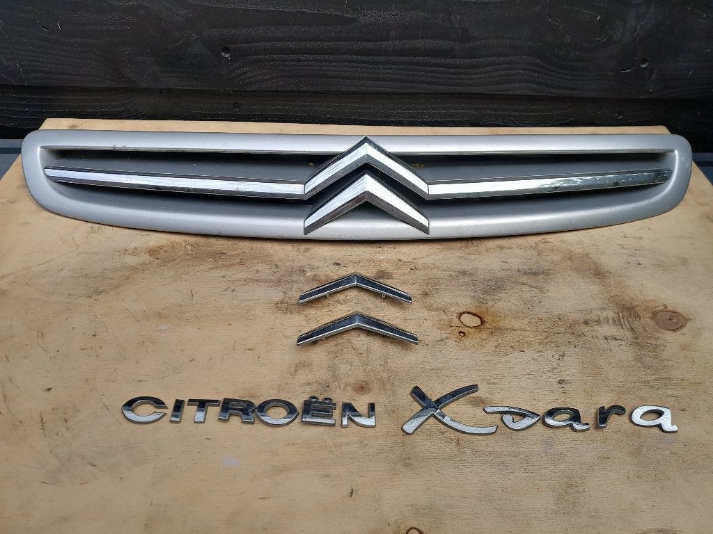 GRILLE + SET LOGO'S - CITROËN PICASSO - Vanaf bouwjaar 1999, Verzenden