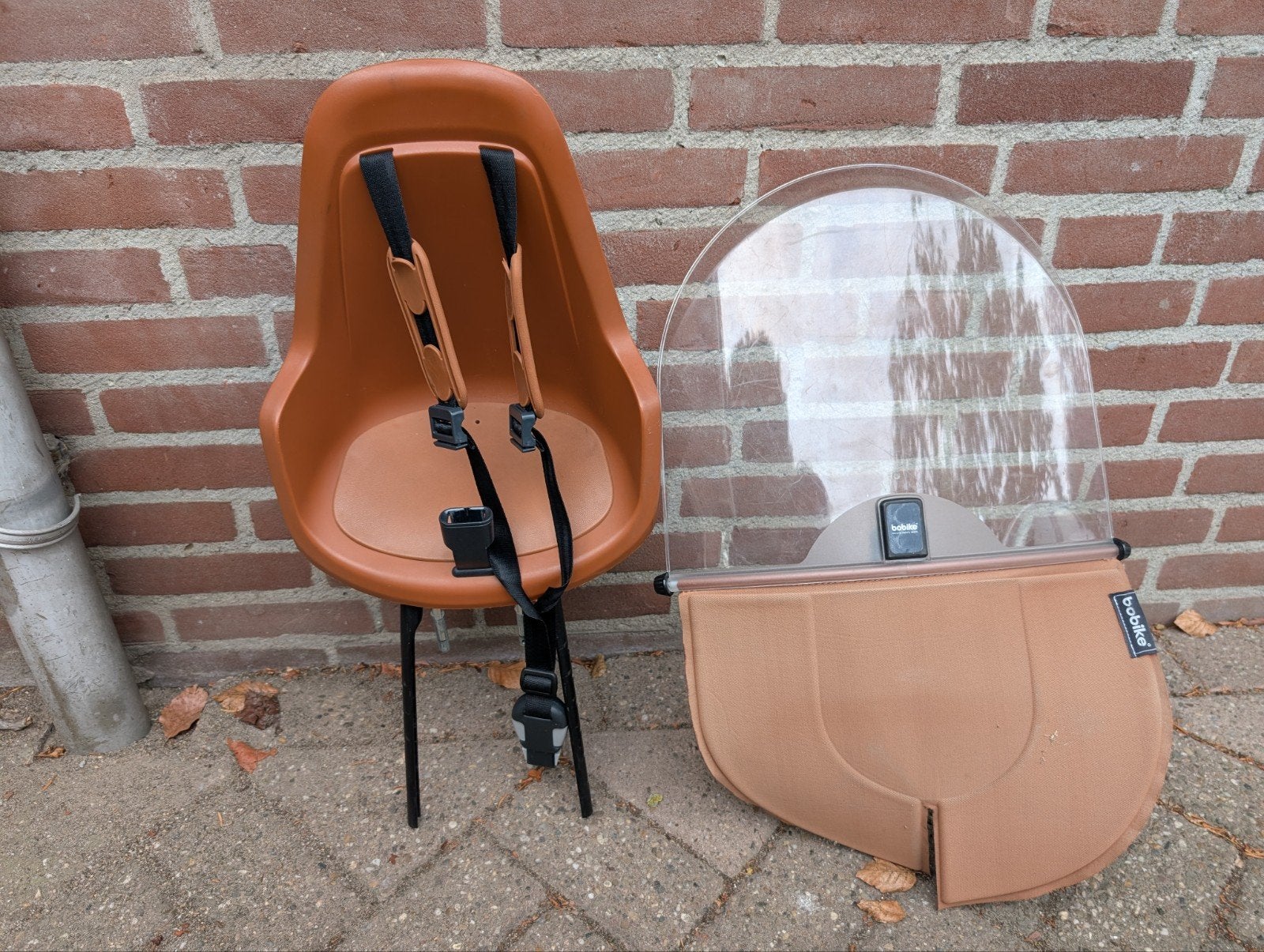 Bobike fietsstoel voorzijde met 2 montagebeugels, Fietsen en Brommers, Fietsaccessoires | Fietsstoeltjes, Ophalen, Voetsteuntjes