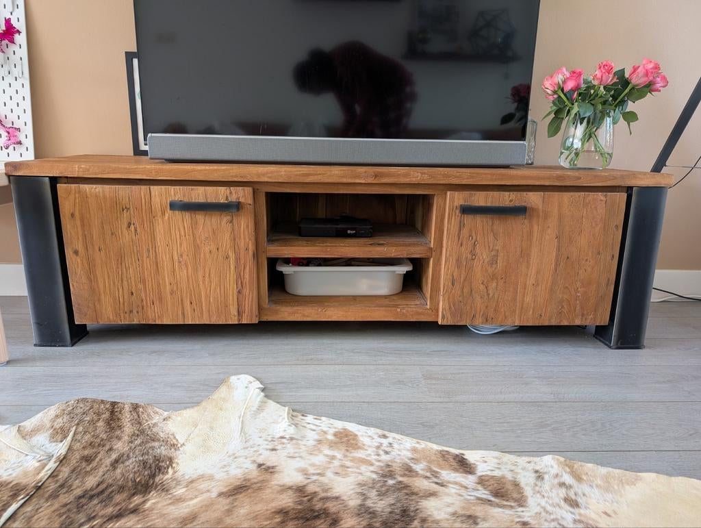 Industrieel mango hout tvmeubel, Huis en Inrichting, Ophalen, Gebruikt, 150 tot 200 cm, Minder dan 100 cm