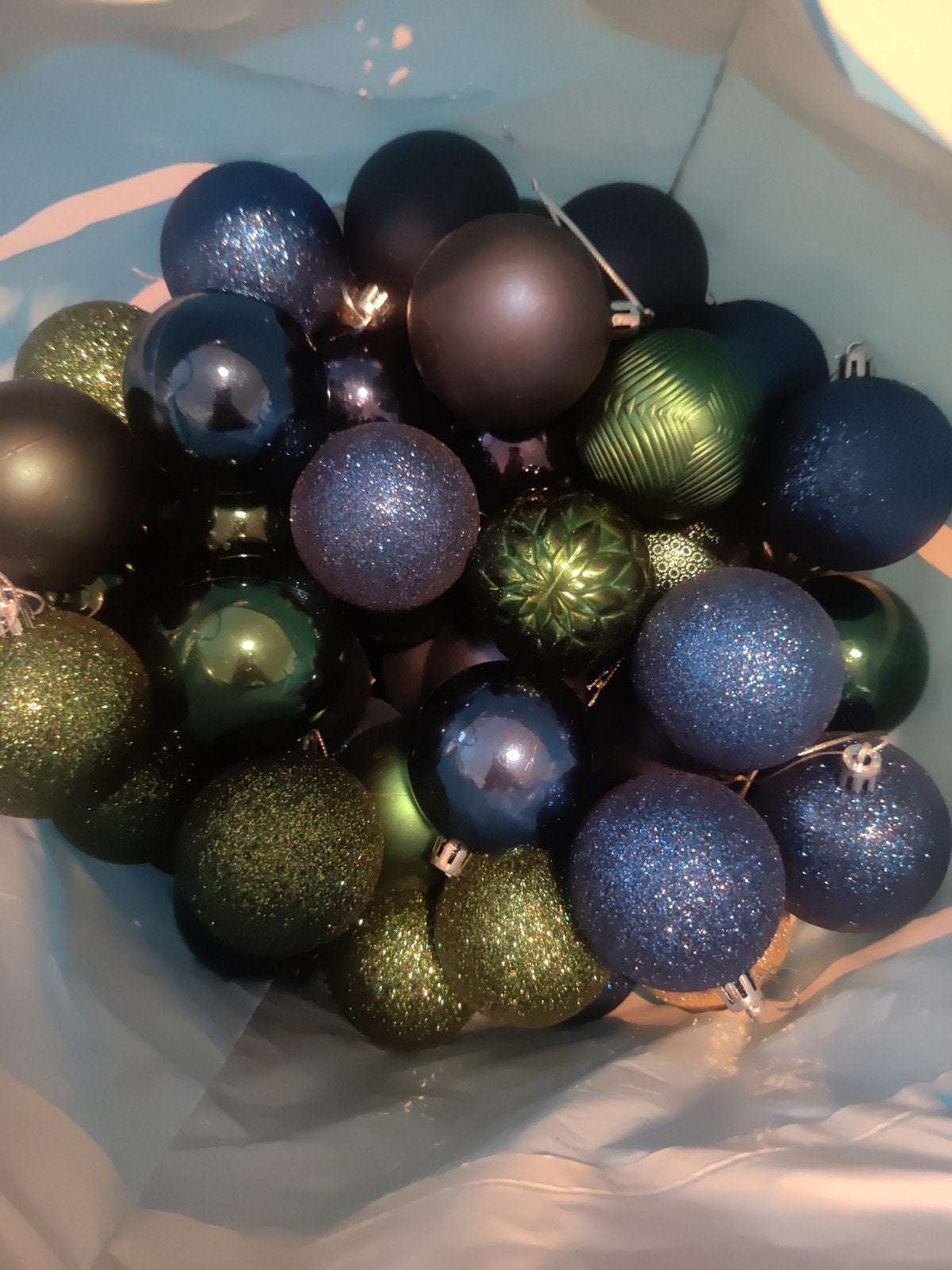Tas vol kerstballen groen en blauw, Diversen, Kerst, Ophalen of Verzenden, Zo goed als nieuw
