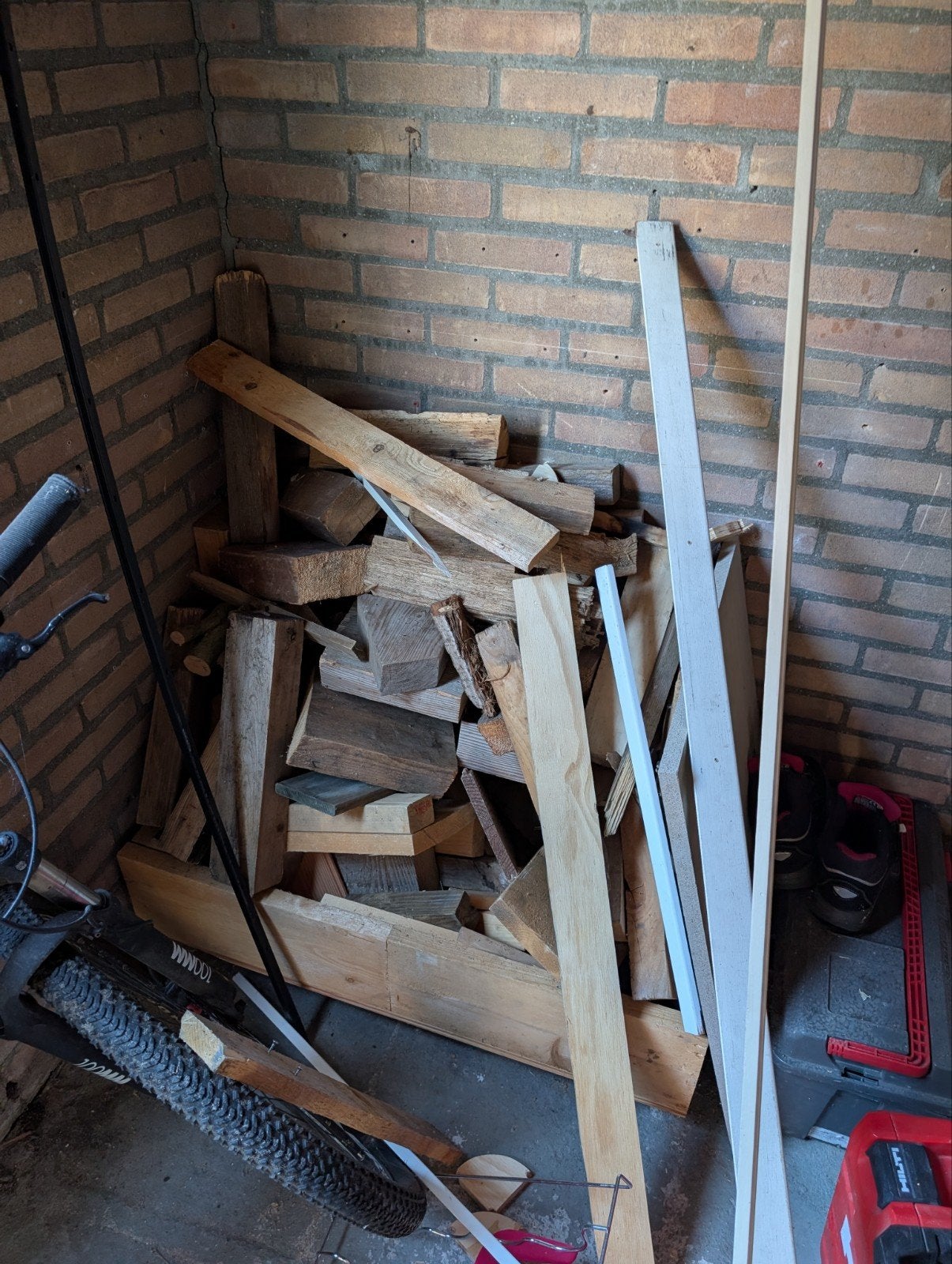 Stookhout - Diverse houtsoorten, Tuin en Terras, Haardhout, Minder dan 3 m³, Ophalen, Overige houtsoorten, Blokken