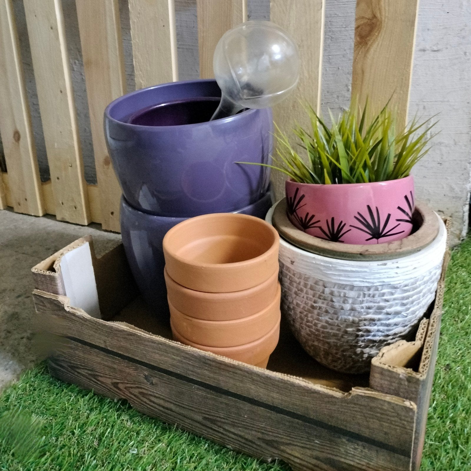 bloempotten (keramiek & terracotta) + kunstplant & waterbol, Ophalen, Steen, Gebruikt, Minder dan 30 cm