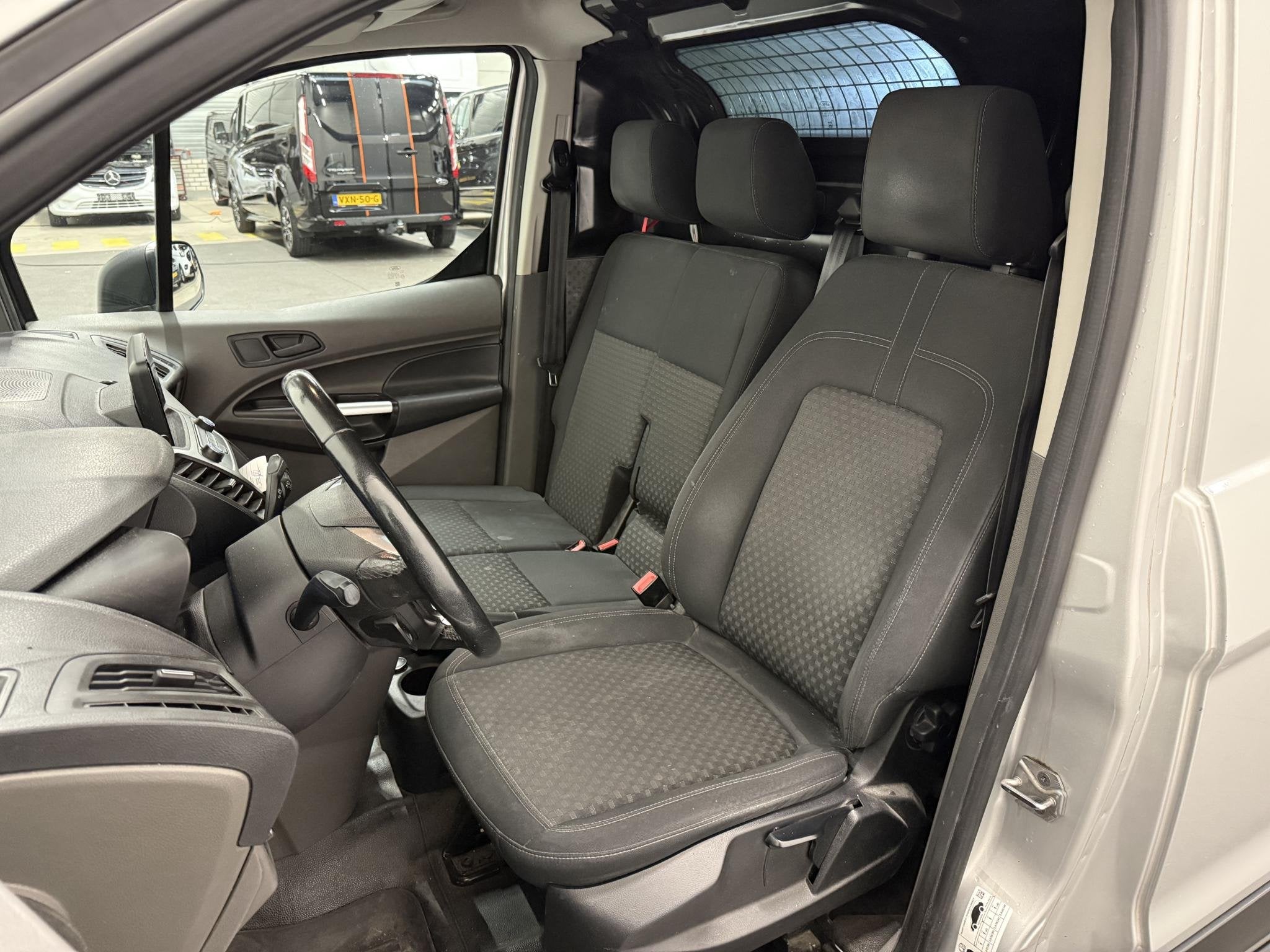Ford Transit Connect 1.5 EcoBlue L2 Trend Handel/Export Airc, Stof, Gebruikt, 4 cilinders, Start-stop-systeem