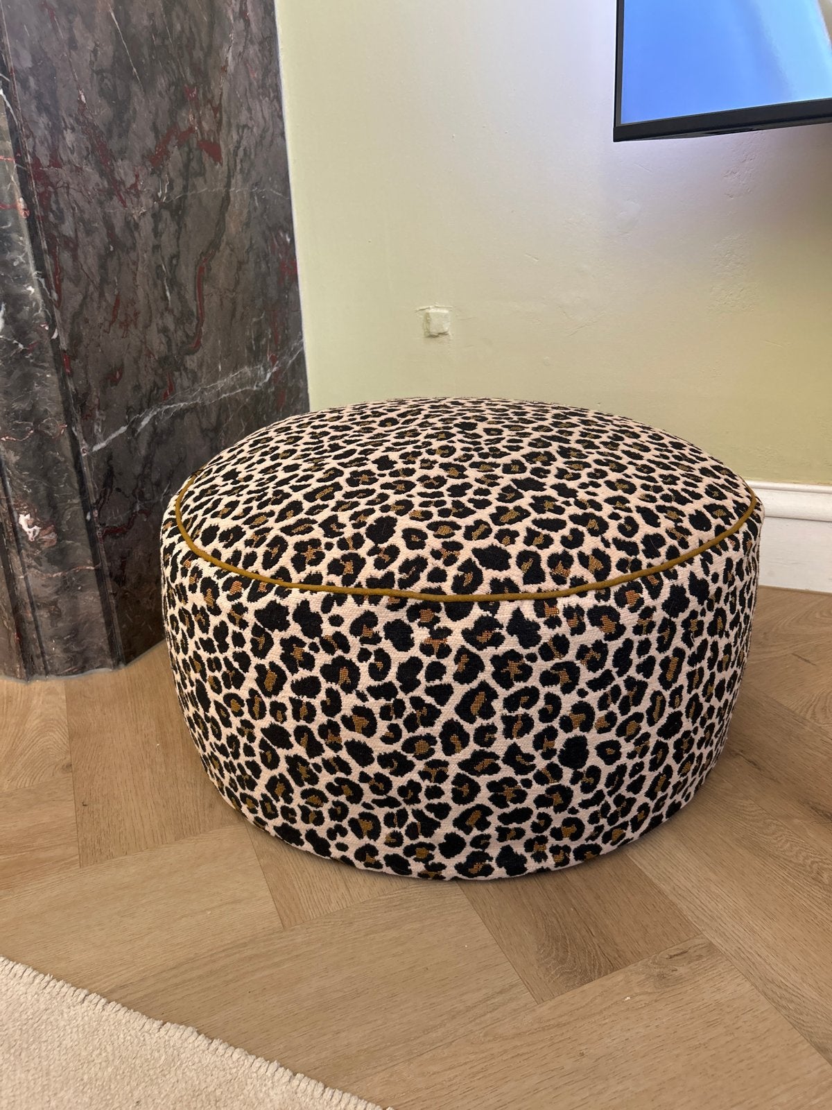 Poef Sissy-Boy met luipaardprint, Huis en Inrichting, Ophalen, Gebruikt, Rond, Minder dan 50 cm