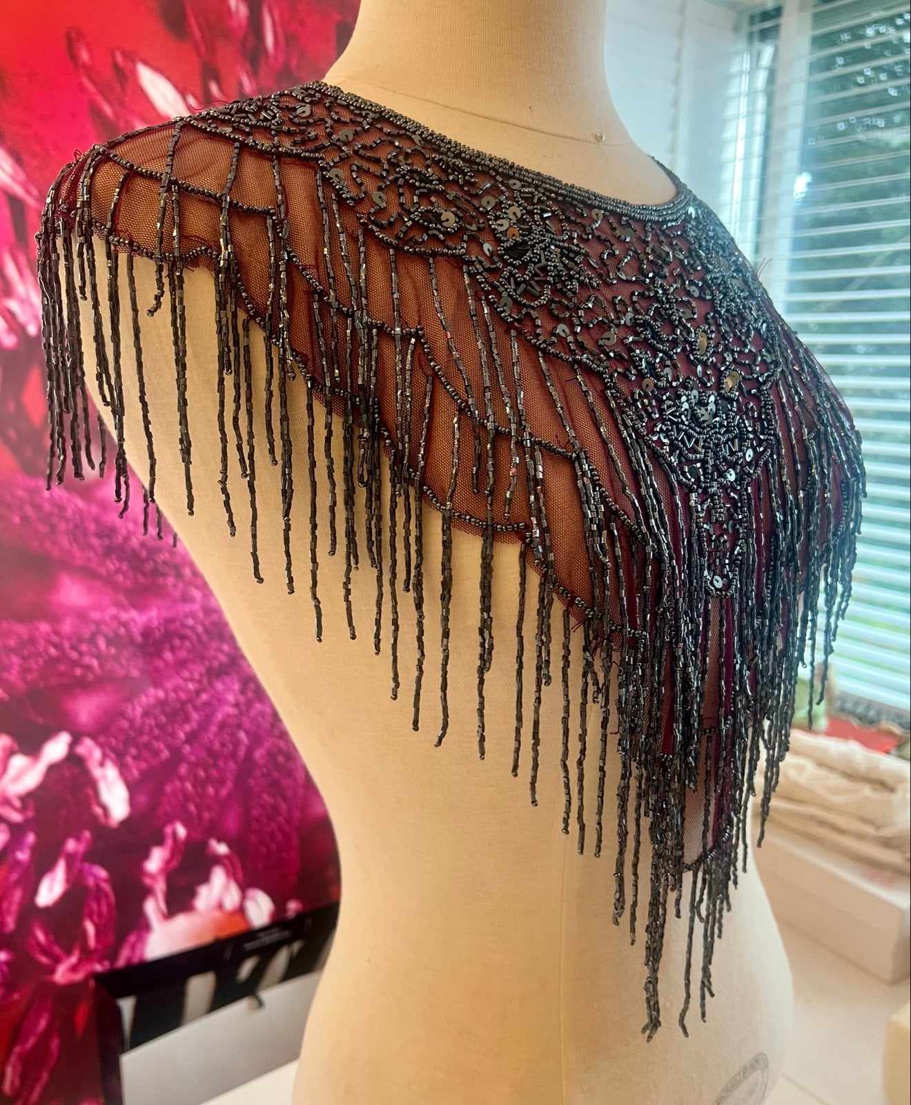 Elegante kralen capelet met franjes, Ophalen of Verzenden, Zo goed als nieuw