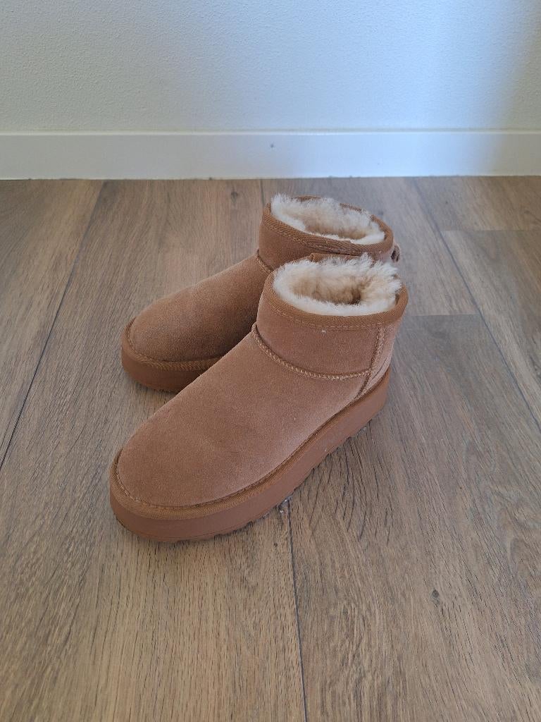 Laarsjes gevoerd maat 38, Ophalen, Beige, Snowboots, Nieuw