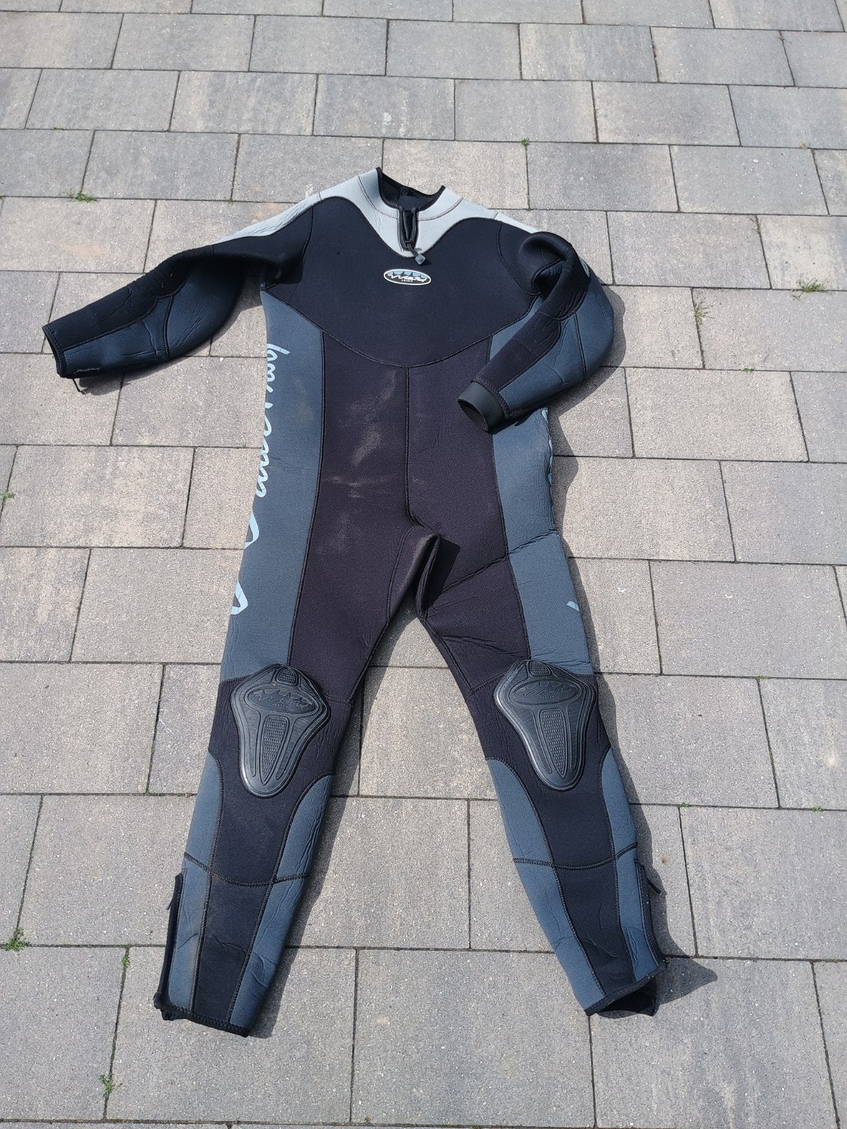 Wetsuit en Springs uit heren en dames maat en 3 reisduikset, Ophalen of Verzenden, Zo goed als nieuw, Dame of Heer, Wetsuit